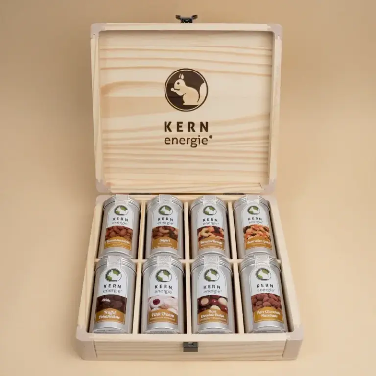 KERNige Geschenkidee in Holzbox – 8 Nuss- und Schoko-Mischungen